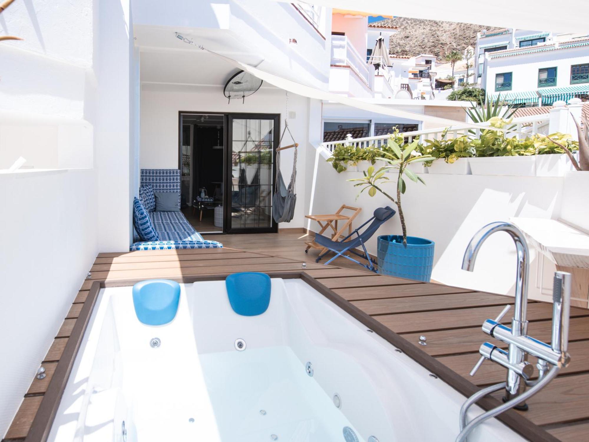 Wow Apartment With Private Jacuzzi And 2 Terraces In Los Christianos Лос Кристианос Екстериор снимка